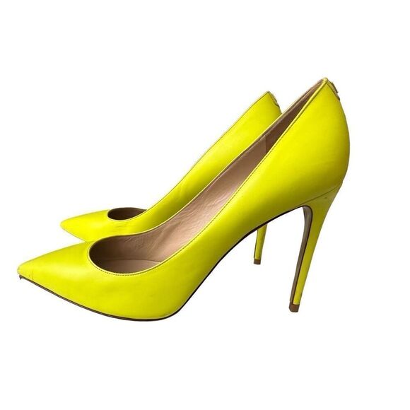 Valentino Green Leather Rockstud Pointed Toe Pumps Size 40 - Picture 1 of 12